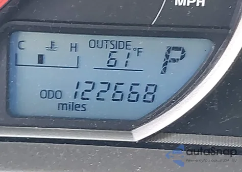 2015 Toyota Rav4 Xle z USA, uszkodzony, nr VIN 2T3RFREV5FW297494